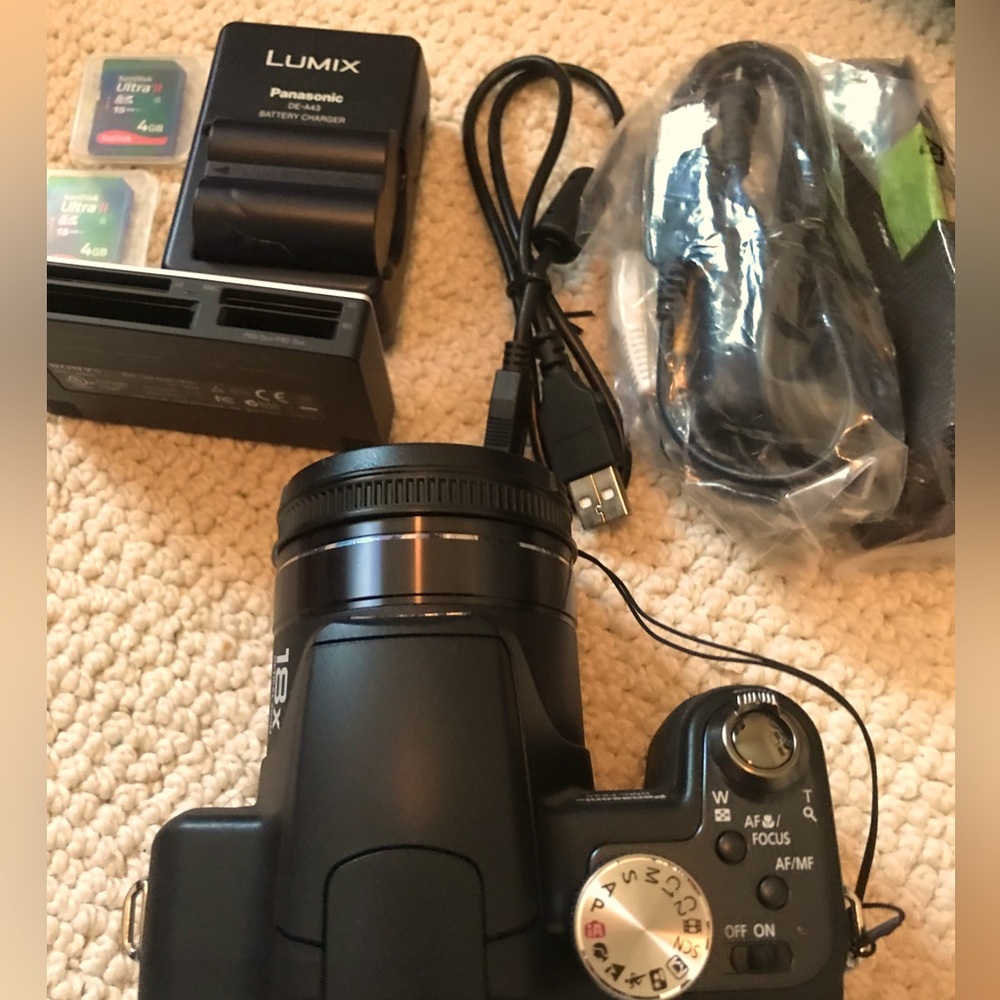 Camera. Panasonic DMC-FZ28